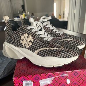 Tory Burch Good Luck Trainer Shoes in Herringbone Size 7.5